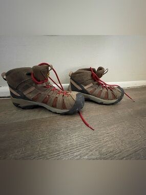 Keen Utility steel toed Hiking Boots with Red Laces